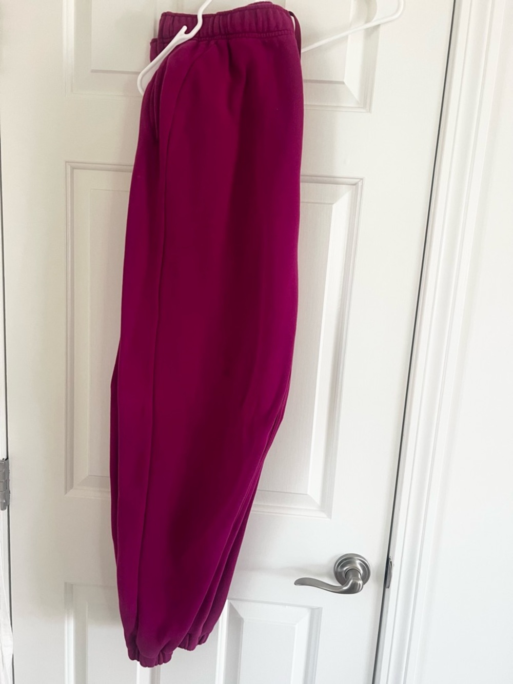 lululemon Joggers in Raspberry size L